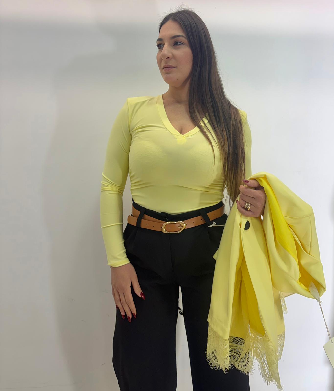 Maglia in Licra Scollo a V - Spalline Imbottite